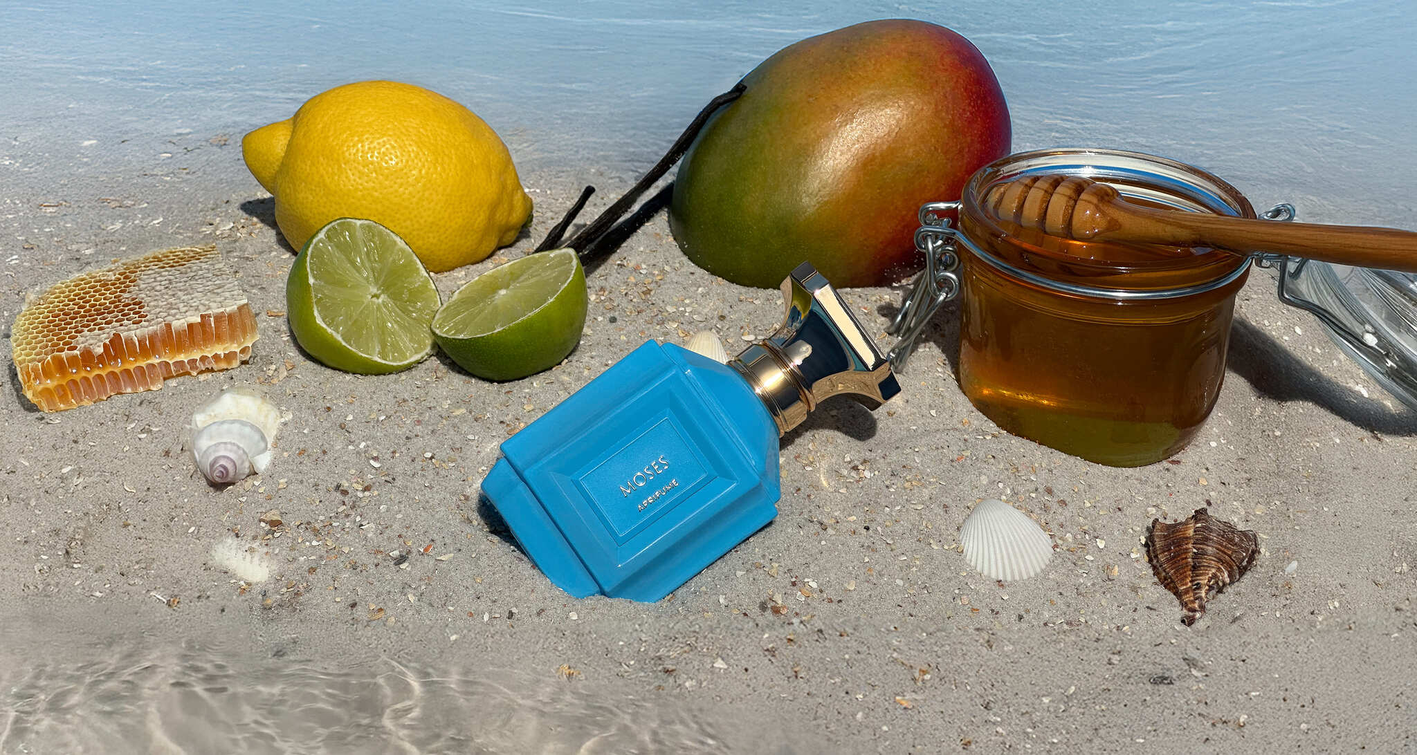 Moses Aprifume op het strand